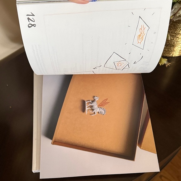 Hermes Vibrant Art Coffee Table Book in Orange and Blue - Picture 5 of 17